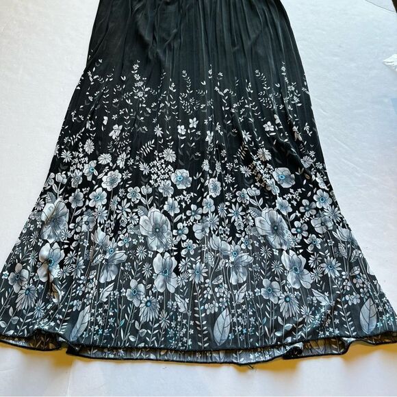 Jon & Anna Women's Maxi Skirt Black with lower floral design in cream/blue Large - Picture 11 of 11